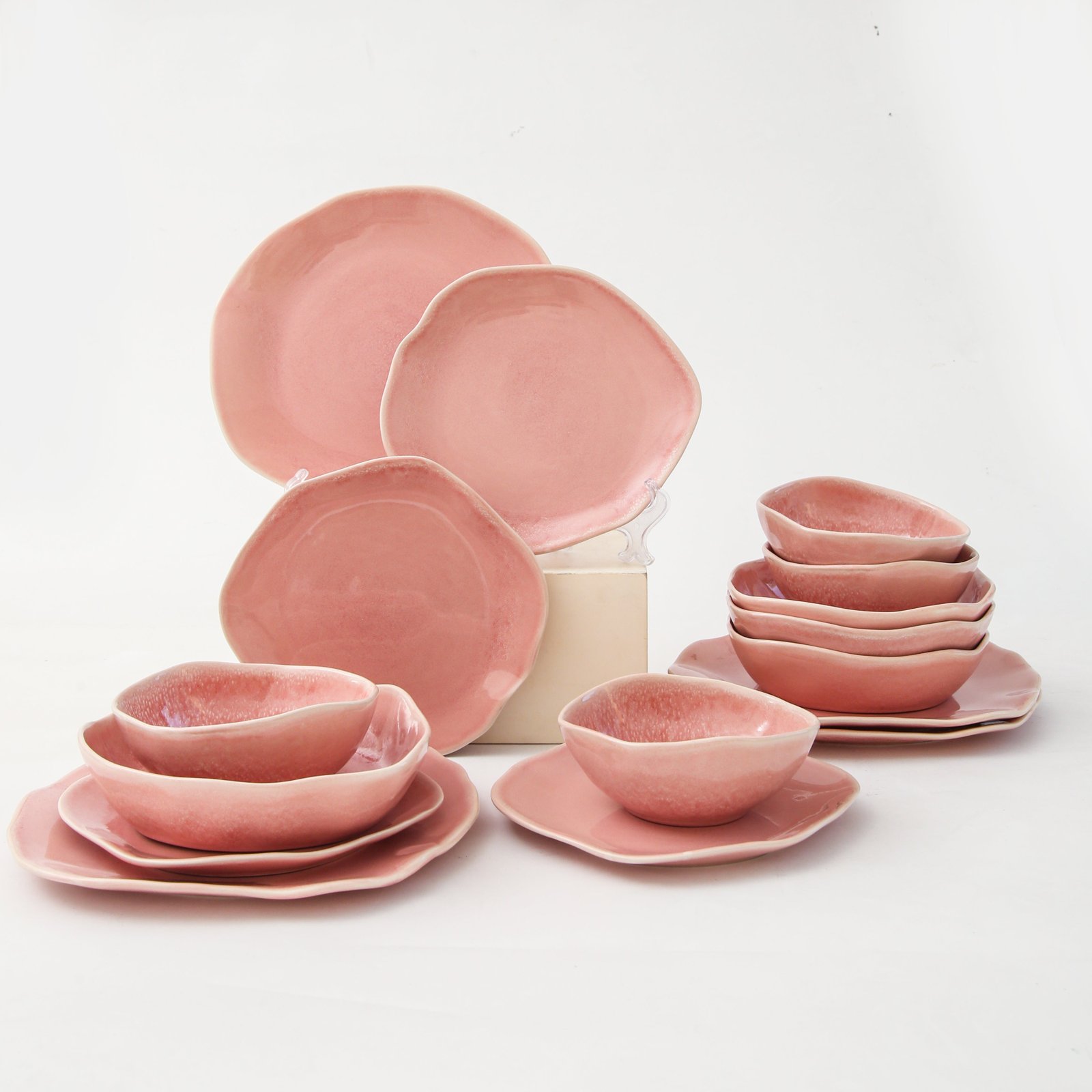 Rose Pink 16-Piece Organic Dinnerware Set