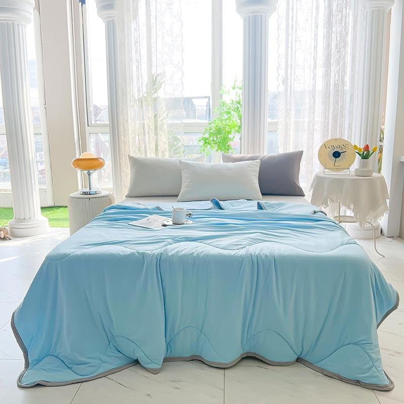 Cooling Ice Silk Summer Comforter machine washable